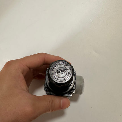 Airtac GAR200: Air Pressure Regulator - GAR20008SJT