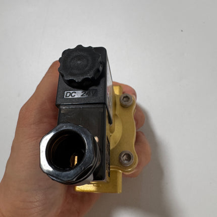 Airtac 2V130-15: 2 Way Solenoid Valve - 2V13015BT