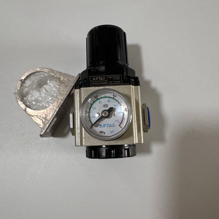 Airtac GAR200: Air Pressure Regulator - GAR20008S