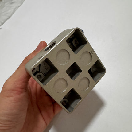 Airtac 4HV330-10: Hand Valve. Rotary Style - 4HV33010SLT