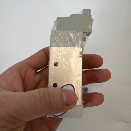 Airtac  6SV Series: Solenoid Valve  - 6SV21008BT