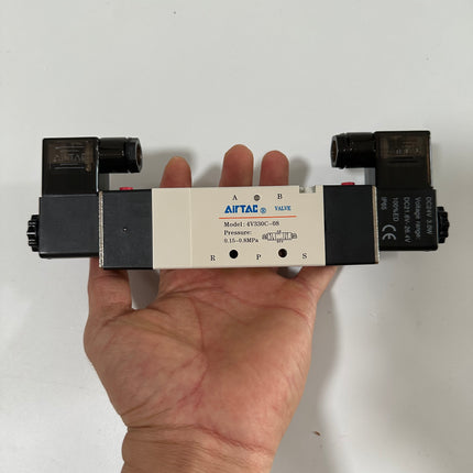 Airtac 4V330C-08: Solenoid Air Valve - 4V330C08B