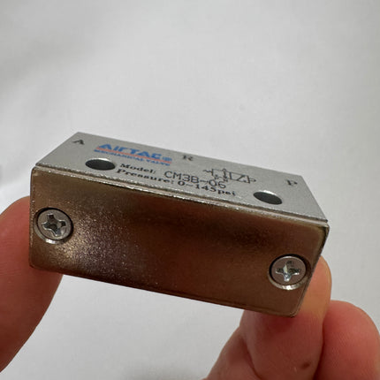 Airtac CM3B-06: Manual Valve. 3 Way - CM3B06T