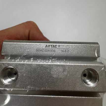 Airtac SDAD: Compact cylinder,double rod - SDAD32X30S