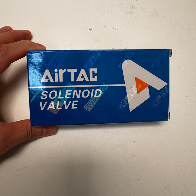 Airtac 4V310-08: Solenoid Air Valve - 4V31008BG