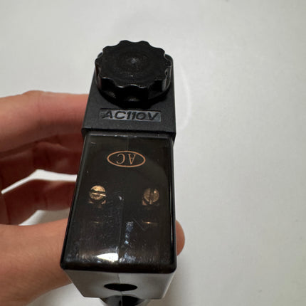 Airtac 4V210-08: Solenoid Air Valve - 4V21008CT