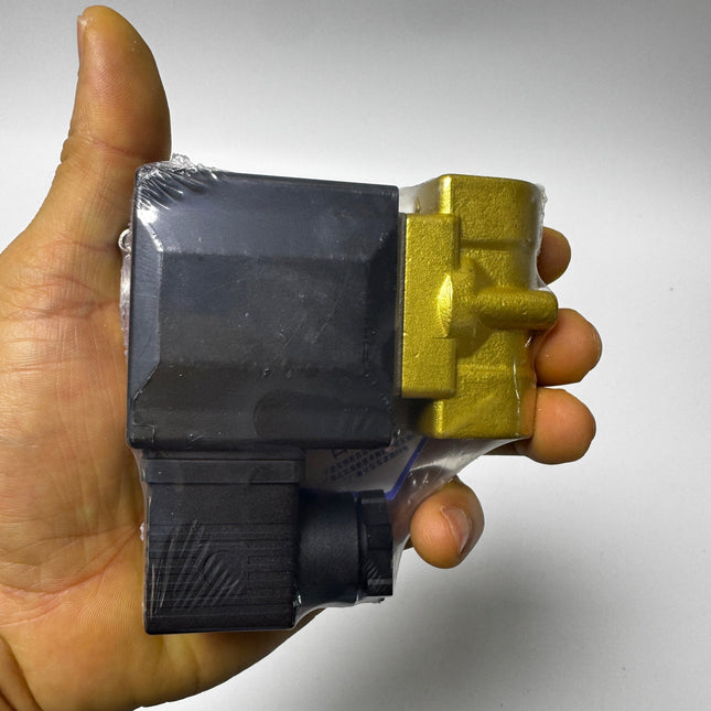 Airtac 2W050-10: 2 Way Solenoid Valve - 2W05010A