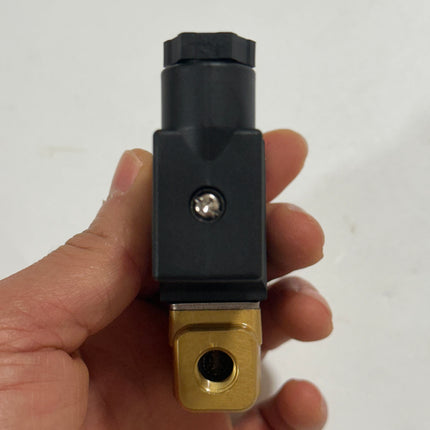 Airtac 2KWH030-06: 2 Way Solenoid Valve - 2KWH03006E