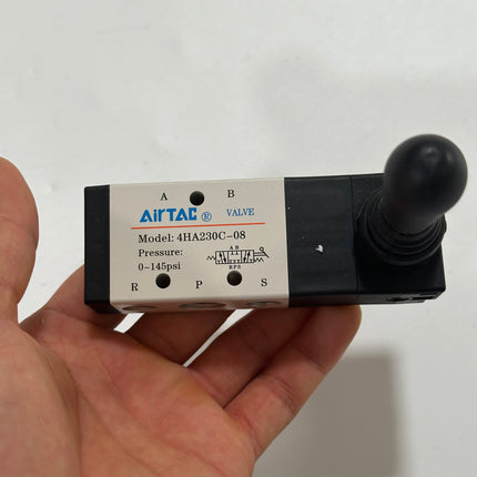 Airtac 4HA230C-08: Hand Valve. Toggle Style - 4HA230C08T