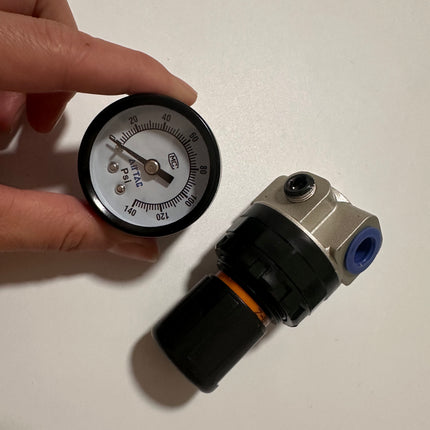 Airtac SDR200-08: Air Pressure Regulator  - SDR20008J2T