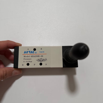 Airtac 4HA230E-06: Hand Valve. Toggle Style - 4HA230E06G