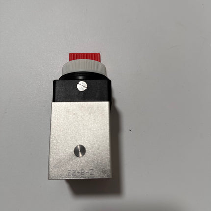 Airtac CM3HD-08: Manual Valve. 5 Way - CM3HD08RT