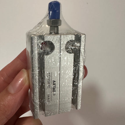 Airtac MD: Multi-Mount Compact Air Cylinder. Double Acting - MD16X20