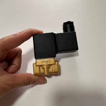 Airtac 2W030-08: 2 Way Solenoid Valve - 2W03008B