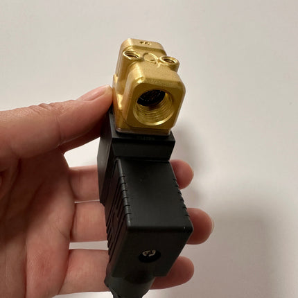 Airtac 2W030-08: 2 Way Solenoid Valve - 2W03008B