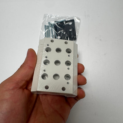 Airtac 100M: Air Valve Manifold - 100M3FT
